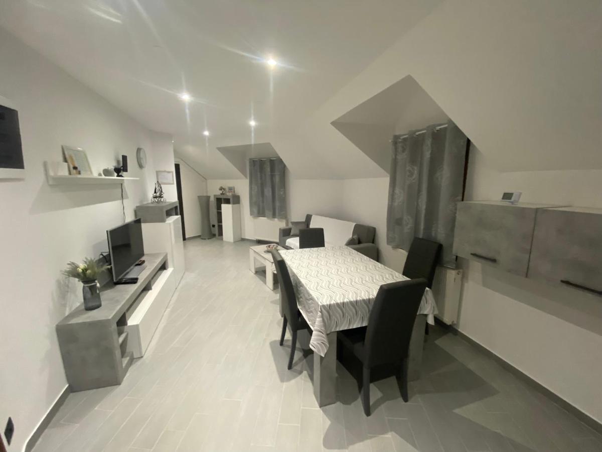 Apartman Galerija Огулин Экстерьер фото