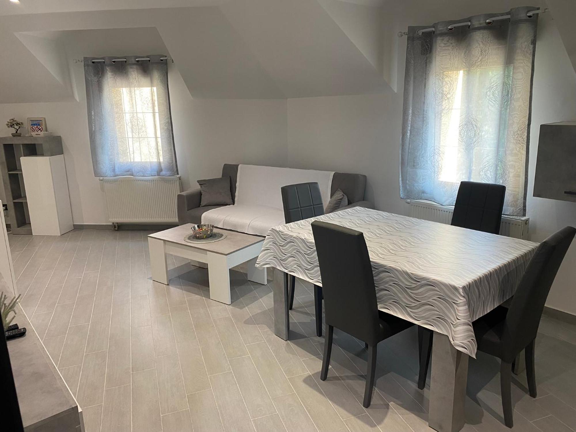Apartman Galerija Огулин Экстерьер фото